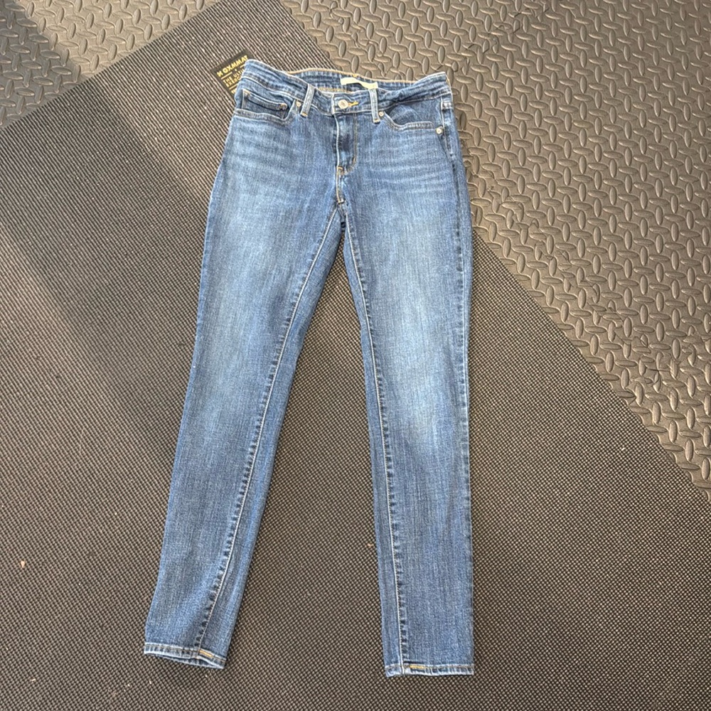 Women’s Levi’s jeans 711 Skinny size 27
